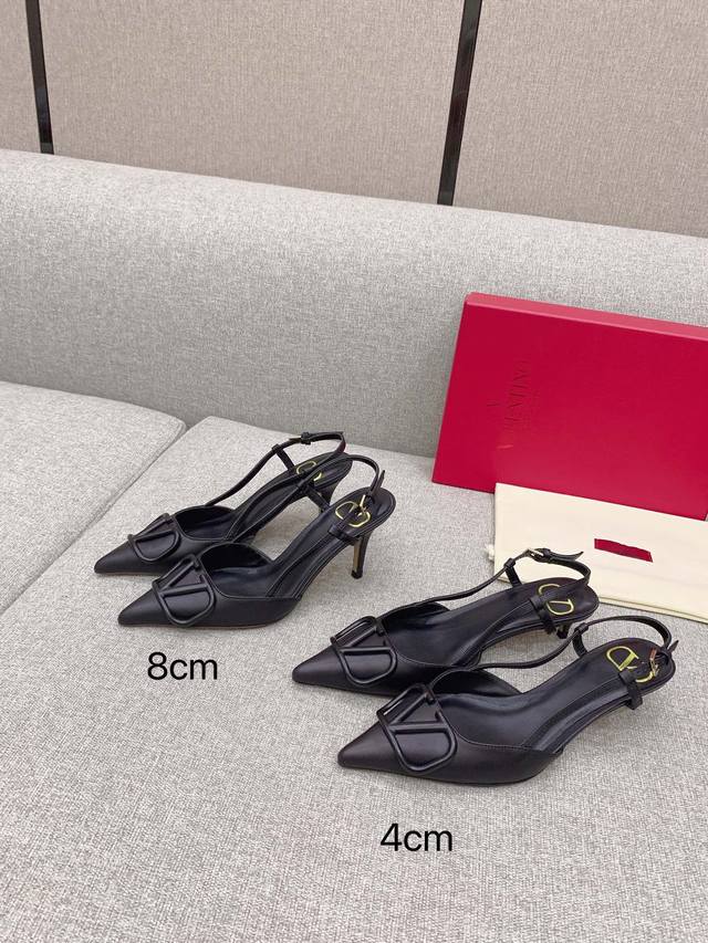 VALENTINO GARAVANI 华伦天奴 Vlogo Signature 漆皮高跟系列 高级定制 原本购入 我们家的高跟鞋都是超级稳 超级舒适欢迎任何测评