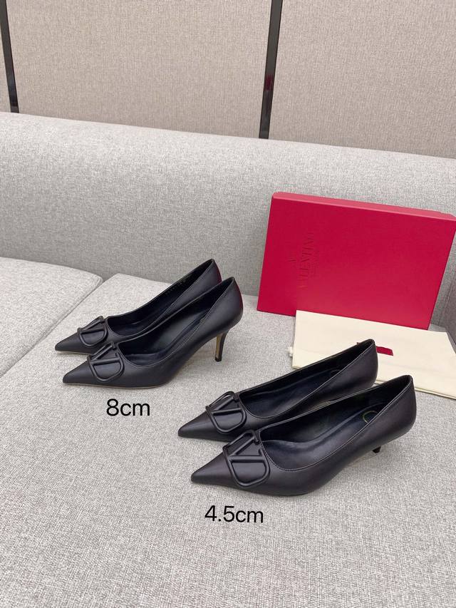VALENTINO GARAVANI 华伦天奴 Vlogo Signature 漆皮高跟系列 高级定制 原本购入 我们家的高跟鞋都是超级稳 超级舒适欢迎任何测评