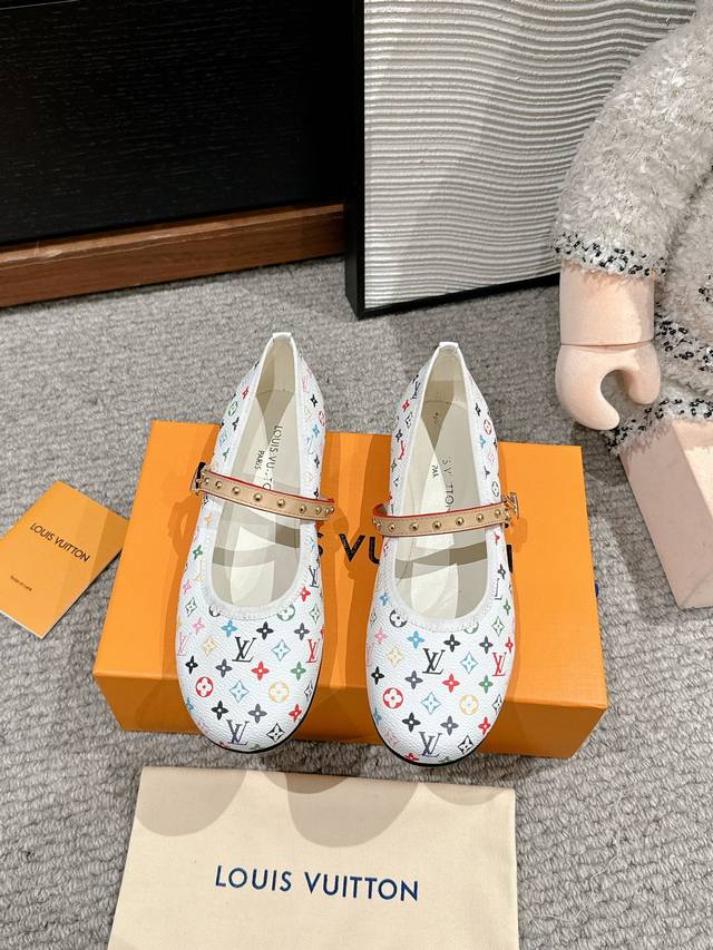 顶级品质 louis vuitton ss25 new arrival～LV路易威登25春夏系列玛丽珍新品简约精致，高级感满满，尽显优雅气质～上脚超好看，拉满了