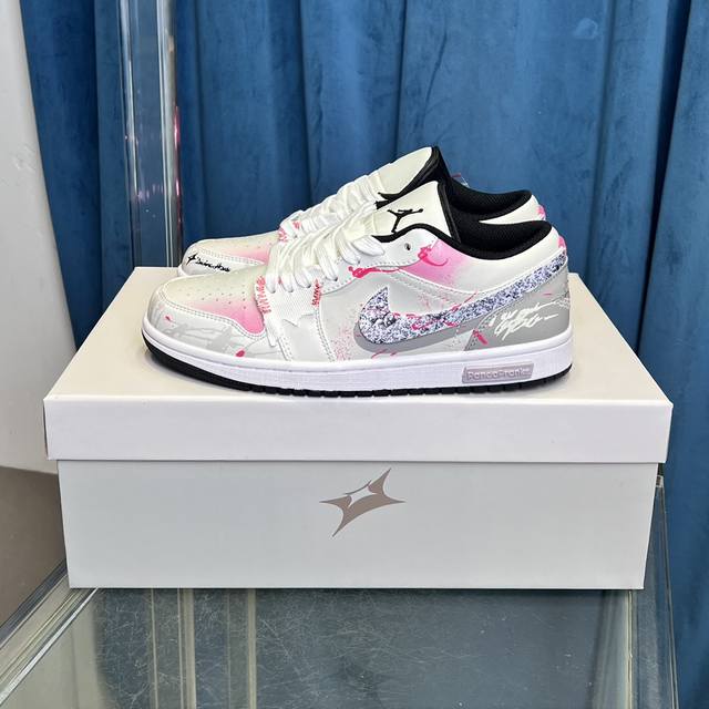 新配色Air Jordan 1 low 乔一低帮复古篮球运动鞋Size：36 36.5 37.5 38 38.5 39 40 40.5 41 42 42.5 4