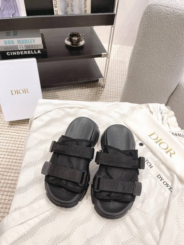 DIOR D家爆火凉拖 市面顶级品质 鞋面魔术贴可调节松紧 原版进口科技面料 休闲百搭轻盈鞋面:原版进口科技面料大底:原版开模pu发泡组合底内里:进口网眼织物透