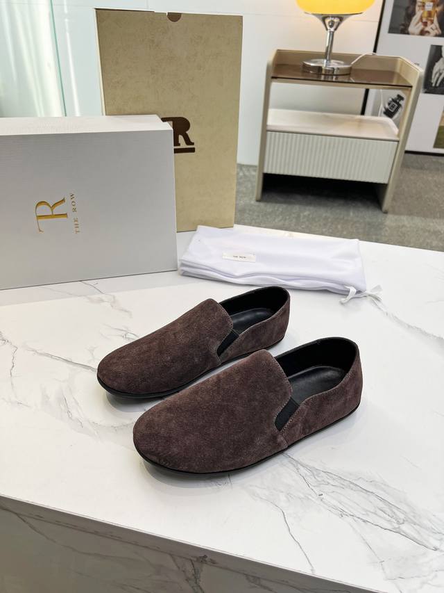 高品质出厂 The Row 慵懒奶奶鞋 极简风圆头一脚蹬乐福鞋平底单鞋 柔软超舒服 法式优雅气质在线、高级又时髦，可盐可甜，文艺又气质！四季可穿的单品，好穿又好