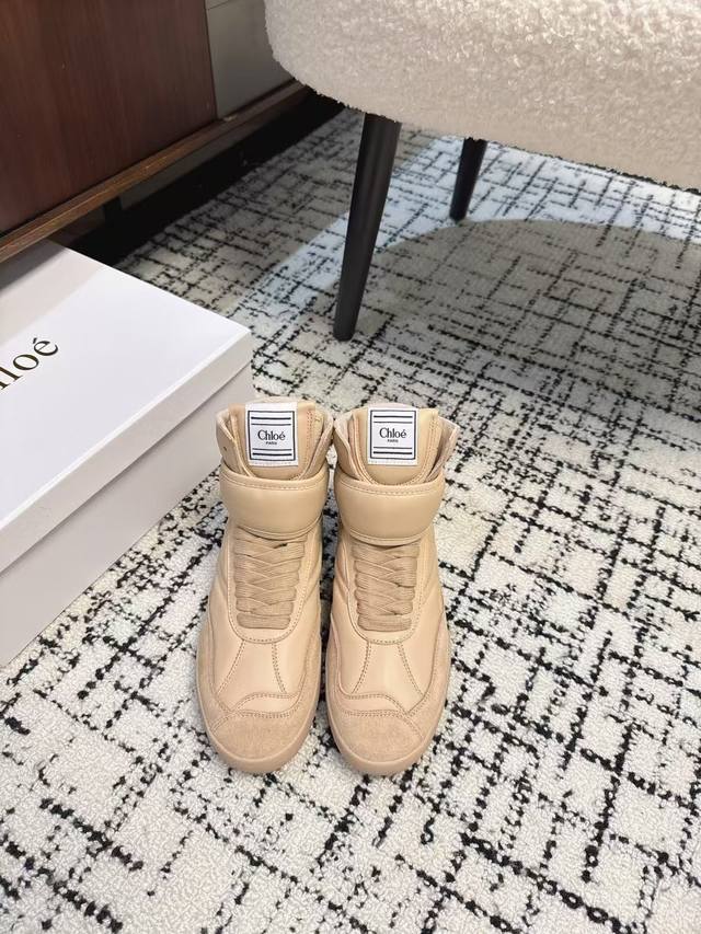 代购级网皮 全皮 Chloe 克洛伊 蔻依 24ss 秋冬季新款 德训鞋 原版鞋底，全手工穿线，所有的位置刚刚好 ，网红爆款，顶级休闲度假系列 大咖网红一致追求