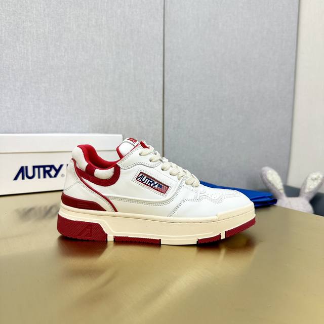 出厂价 小众品牌 autry小白鞋liglio全面上架火爆，专柜官网断码断货， autry小白鞋超级复古百搭好看韩国风欧美风日常搭配都可现在博士们的ck是这双a