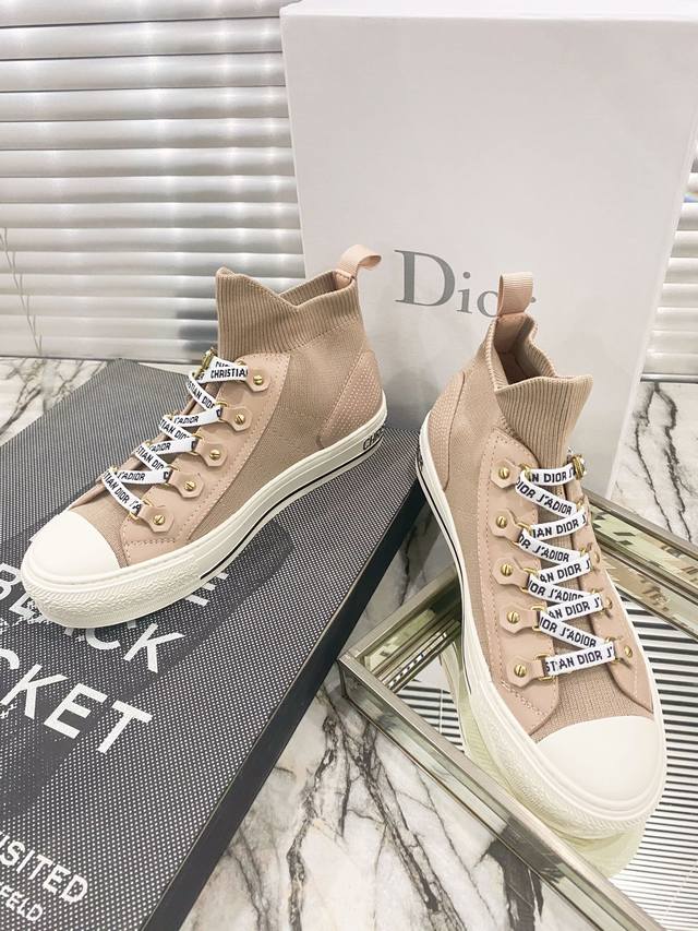出厂： 高邦20 19ss DIO* OBLIQUE 穿孔科技针织高筒运动鞋市面上唯一对版高端品质 原版拆解开发，每个细节都不放过，真正意义上的原版复刻，鞋面1