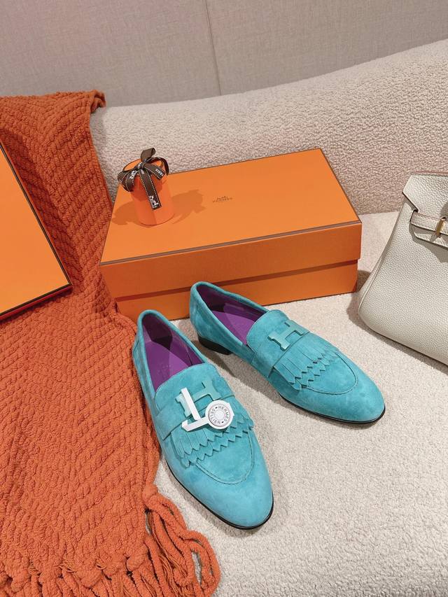 出厂价 Hermes 爱马仕 经典Paris 乐福鞋 H家经典代表作 时尚又百搭 超级舒服 每个细节都做到极致 原版套楦 独家私模H扣纯钢五金 原版私模真皮注塑