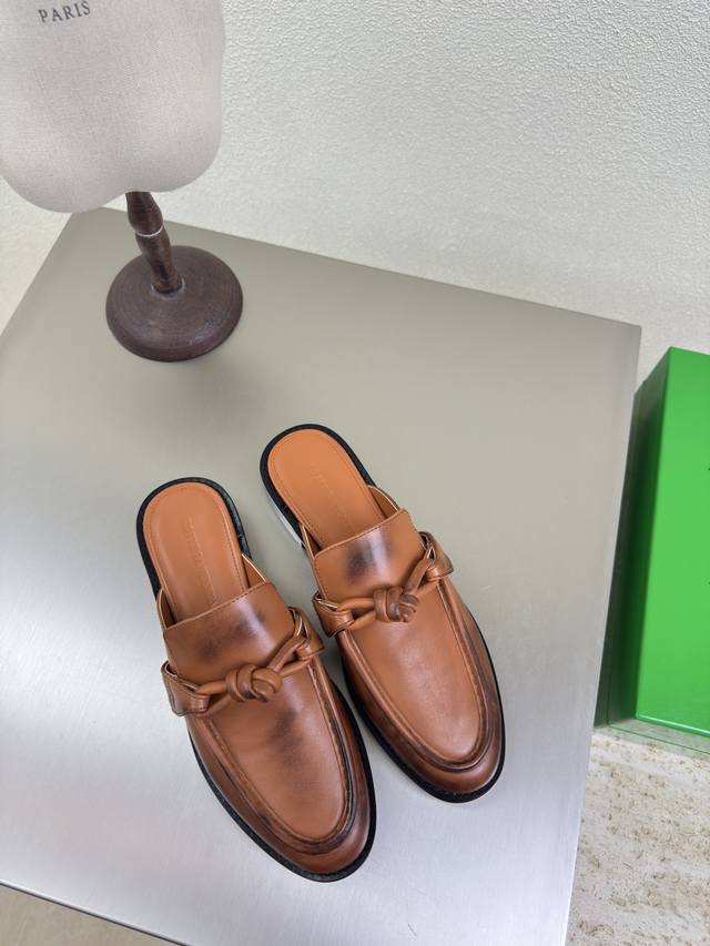皮扣款 手工做旧擦色工艺BOTTEGA VENET*女士Astaire乐福拖鞋 原版一比一做法 一致结绳皮扣经典棕色 当今流行的又一趋势 天花板啦最全色百搭 精