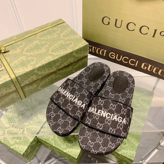 橙子出厂价 GUCCI 古驰春夏新款 北面联名款凉拖 电绣平底拖鞋 情侣款两个处于各自领域翘楚地位的品牌，将时尚单品与复古美学融为一体，北面的标志性 Logo搭