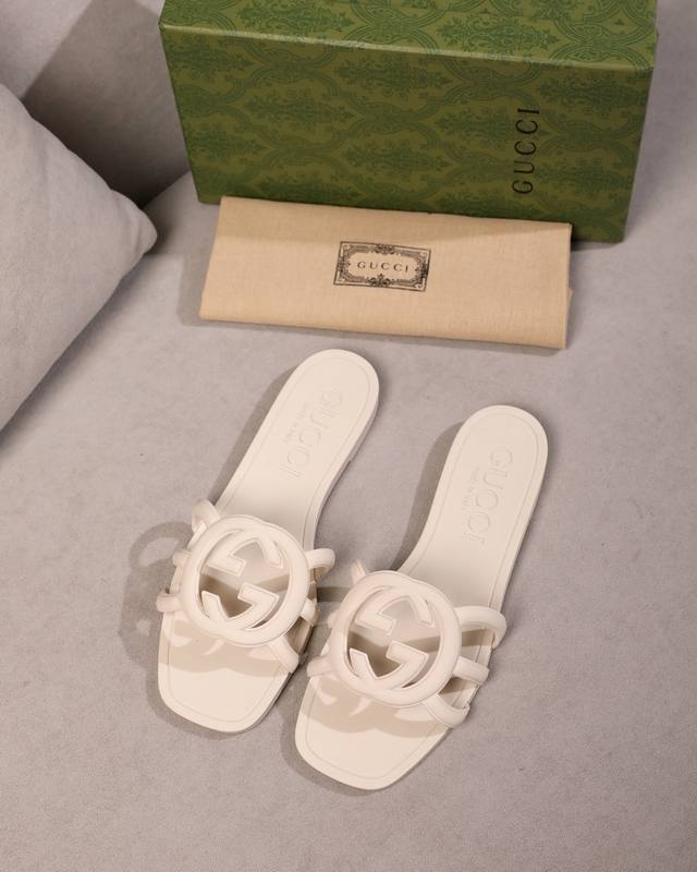 橙子出厂价 GUCCI 古驰春夏新款 沙滩果冻鞋 镂空拖鞋 凉拖原版开模经典双G鞋面 原版开模橡胶注塑一体成型 双层组合大底。码数：35-42