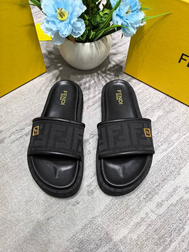 橙子出厂价 FENDI 芬迪春夏新款 FF字母印花厚底拖鞋 休闲凉拖码数：35-41