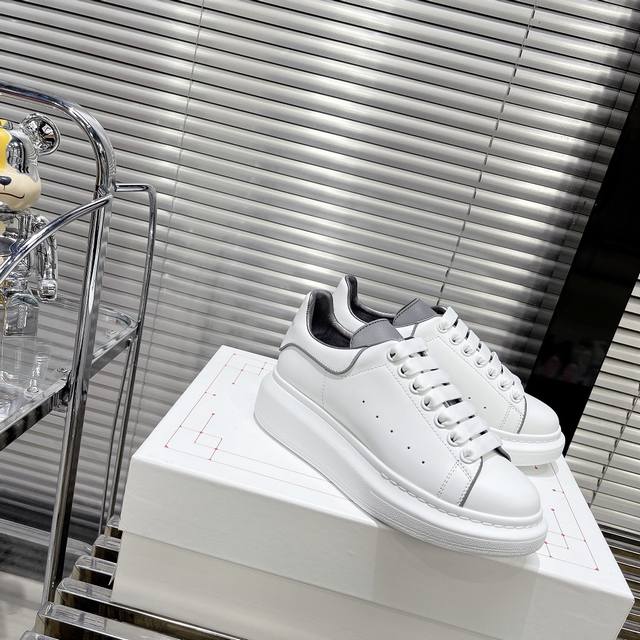 橙子出厂价 AlexanderMcQueen 亚历山大 麦昆 MCQ 情侣款小白鞋厚底增高休闲鞋 运动鞋板鞋 热销经典款 男女同款底厚：4.5CM码数：35-4