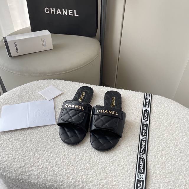 出厂： CHANEL 香奈儿 2025顶级专柜 早春新款官网上新 独家首发 香奈儿CHANEL25SS 早春 字母扣平底拖 CHAENL 拖鞋 CHANEL鞋控