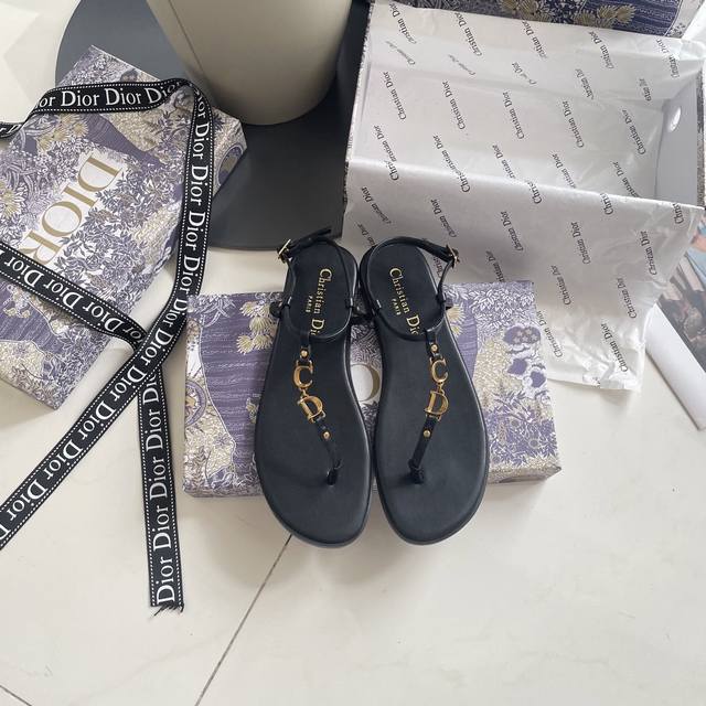 出厂： DIOR 迪奥2025 顶级专柜 春季新款官网上新 独家首发 迪奥Dior 25SS CD-type 凉鞋 Dior凉鞋 dior美鞋 DIOR经典Cd