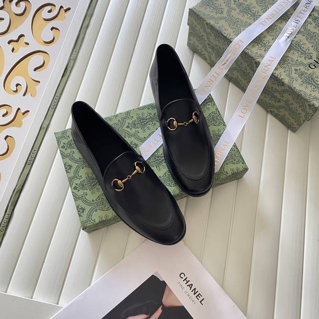 出厂： GUCCI 古驰2025顶级专柜 新款限定官网上新 独家首发 GUCCI 古驰 25SS 经典全系半拖 单鞋 一脚蹬 毛半拖 Gucci半拖 Gucci
