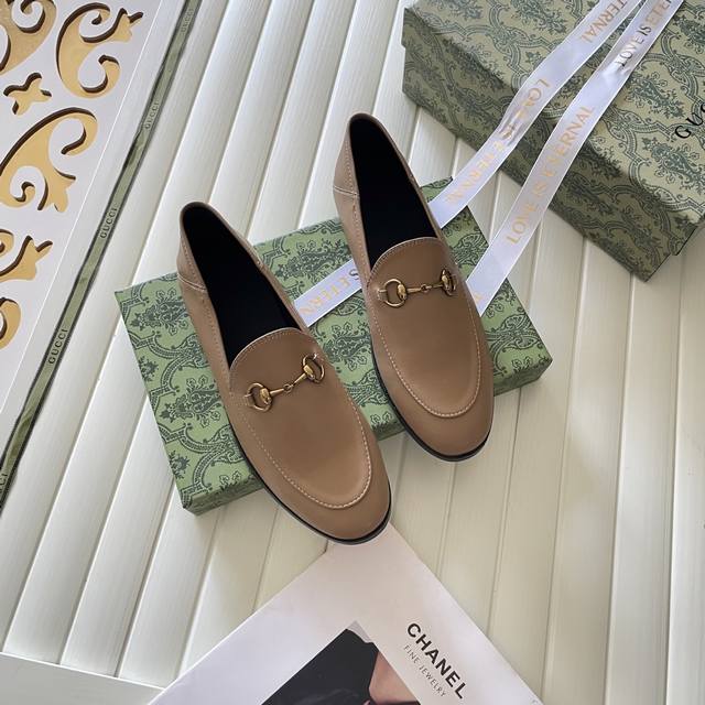 出厂： GUCCI 古驰2025顶级专柜 新款限定官网上新 独家首发 GUCCI 古驰 25SS 经典全系半拖 单鞋 一脚蹬 毛半拖 Gucci半拖 Gucci