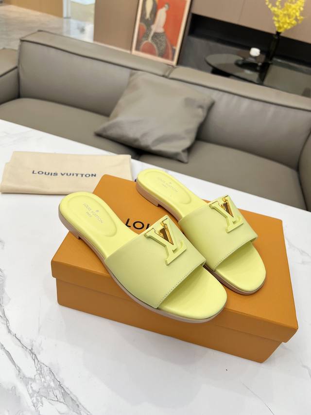 路易威登LV 24年春夏女士官网1:1大量现货热卖中码数35–43。平底橡胶 真皮底