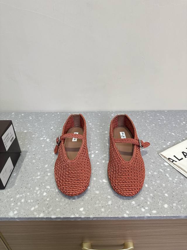 ALAIA 阿莱亚 小众潮牌 25ss春夏新款芭蕾舞鞋 法国高端一线高定品牌 AzzedineAlaia:时尚界最后的手艺人巴黎时装界以及全世界都享有盛誉维多利