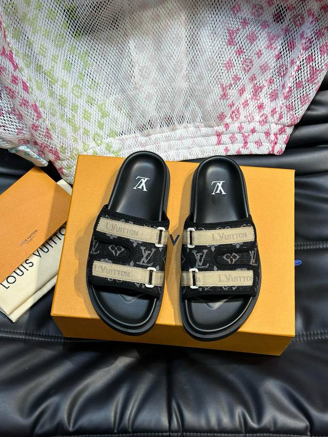 38-45 45定做 Louis V*高端精品 奢品拖鞋，1:1高端品质，休闲阳光宽松舒适型，最高版本高品质精品，经夏季必入哦！