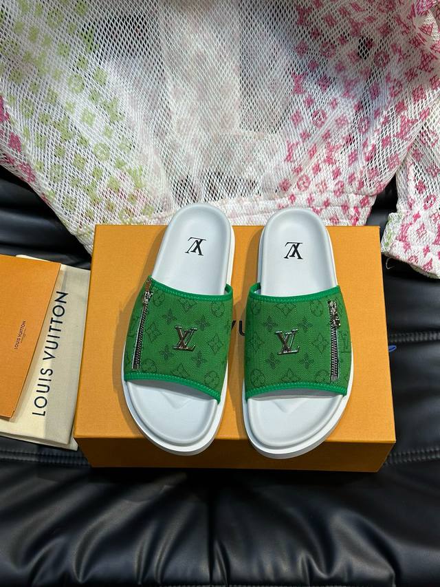 38-45 45定做 Louis V*高端精品 奢品拖鞋，1:1高端品质，休闲阳光宽松舒适型，最高版本高品质精品，经夏季必入哦！