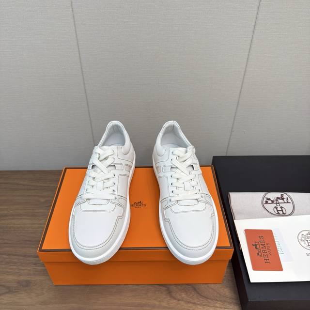 Hermes 爱马仕 24 fe new arrival~ 新款 Bouncing 运动 休闲鞋。顶级版本 男款爱马仕最舒服的鞋，没有之1，上脚特轻又巨好看，逛
