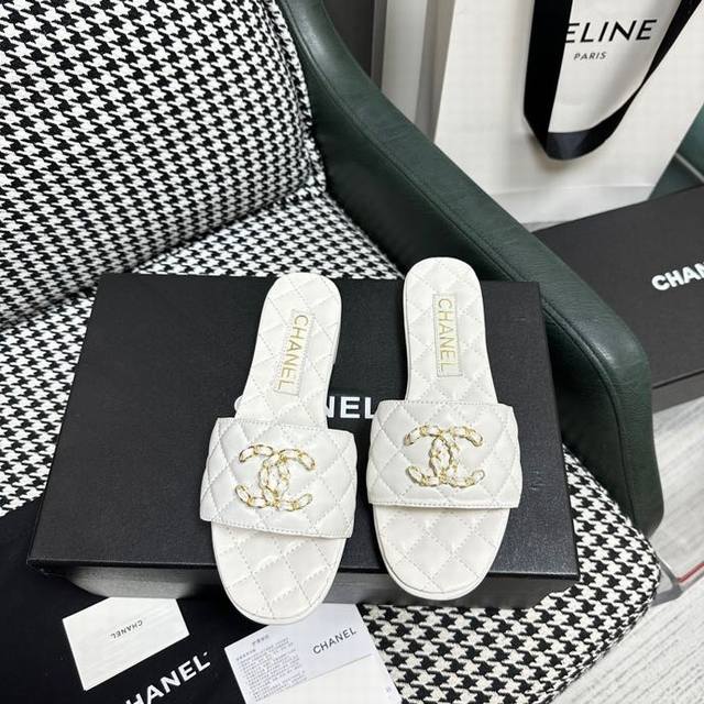 Chanel 24ss小香花朵拖鞋真皮200，橡胶 顶级专柜品质 每年必入的经典款之一！最新出蝴蝶结钻扣搭配设计 更加彰显和品味～所有材质都根据原版定制！购入正